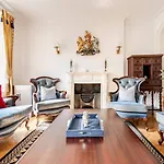 6 Bed Royal Buckingham Palace Mansion